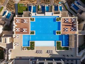 CREEK HOTEL & RESIDENCES